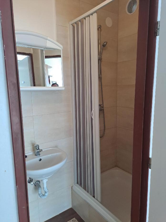 Apartman S Terasou Olomouc Bagian luar foto